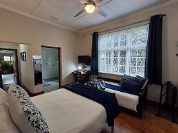 7 on Oakleigh