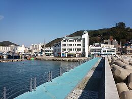 Lighthouse Hotel