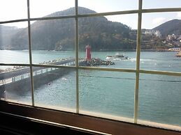 Lighthouse Hotel