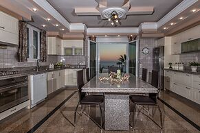 Frido Luxury Villa