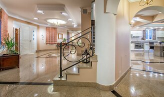 Frido Luxury Villa