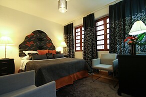 Hotel + Arte