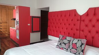 Hotel + Arte