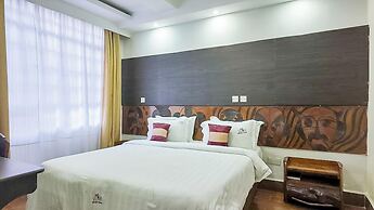 The Luke Hotel