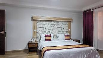 The Luke Hotel