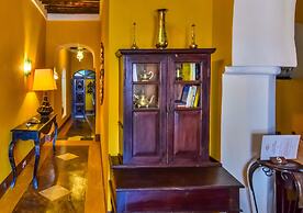 Kholle House