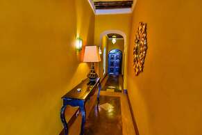 Kholle House