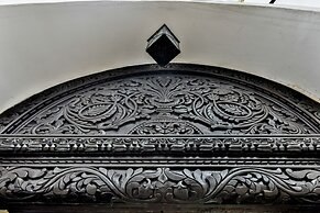 Kholle House