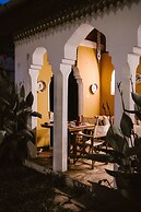 Kholle House
