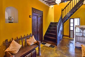 Kholle House