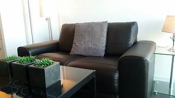 Life Suites Soho 2 Bed - 2 Bath CN Tower View