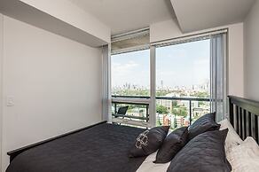 Life Suites Soho 2 Bed - 2 Bath CN Tower View