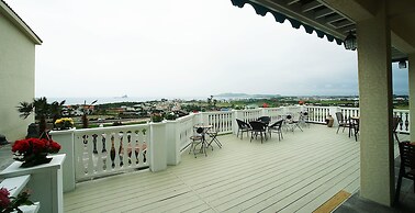 The Ocean Hill