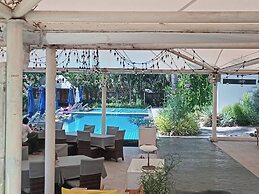 Sanae Beach Hua Hin