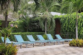 Sanae Beach Hua Hin