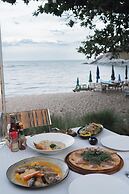Sanae Beach Hua Hin