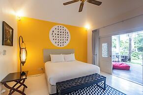 Sanae Beach Hua Hin