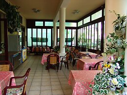 Hotel Villa Dina