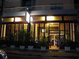 Hotel Villa Dina