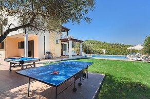 Seven Springs Villas