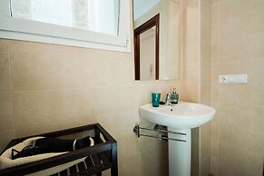 Holidays2Malaga Juan de Mena Apartments
