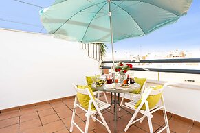 Holidays2Malaga Juan de Mena Apartments