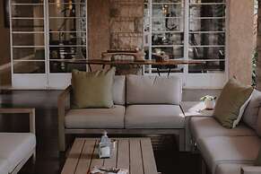 Sandalwood Lodge