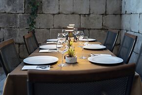 Hotel Peristil