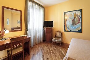 Hotel Peristil
