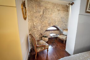 Hotel Peristil
