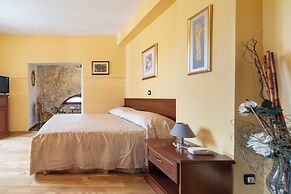 Hotel Peristil
