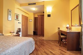 Hotel Peristil