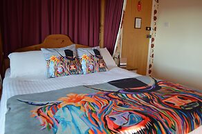 Hunters Lodge Hotel