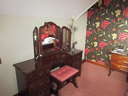 Hunters Lodge Hotel