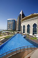 Bab Al Qasr Hotel