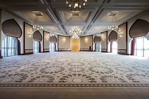 Bab Al Qasr Hotel