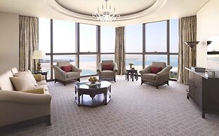 Bab Al Qasr Hotel