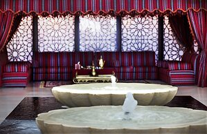 Bab Al Qasr Hotel