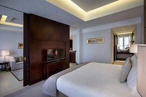 Bab Al Qasr Hotel