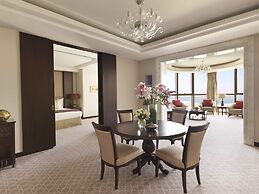 Bab Al Qasr Hotel