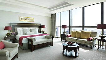 Bab Al Qasr Hotel