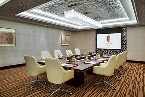 Bab Al Qasr Hotel