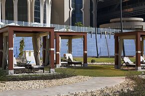 Bab Al Qasr Hotel