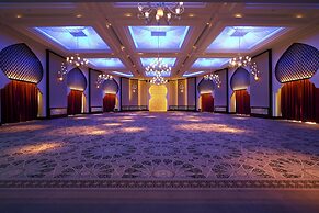 Bab Al Qasr Hotel