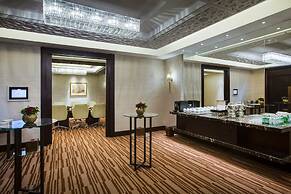 Bab Al Qasr Hotel