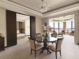 Bab Al Qasr Hotel
