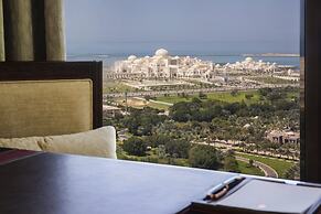 Bab Al Qasr Hotel