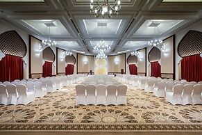 Bab Al Qasr Hotel