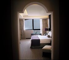 Bab Al Qasr Hotel