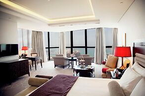 Bab Al Qasr Hotel